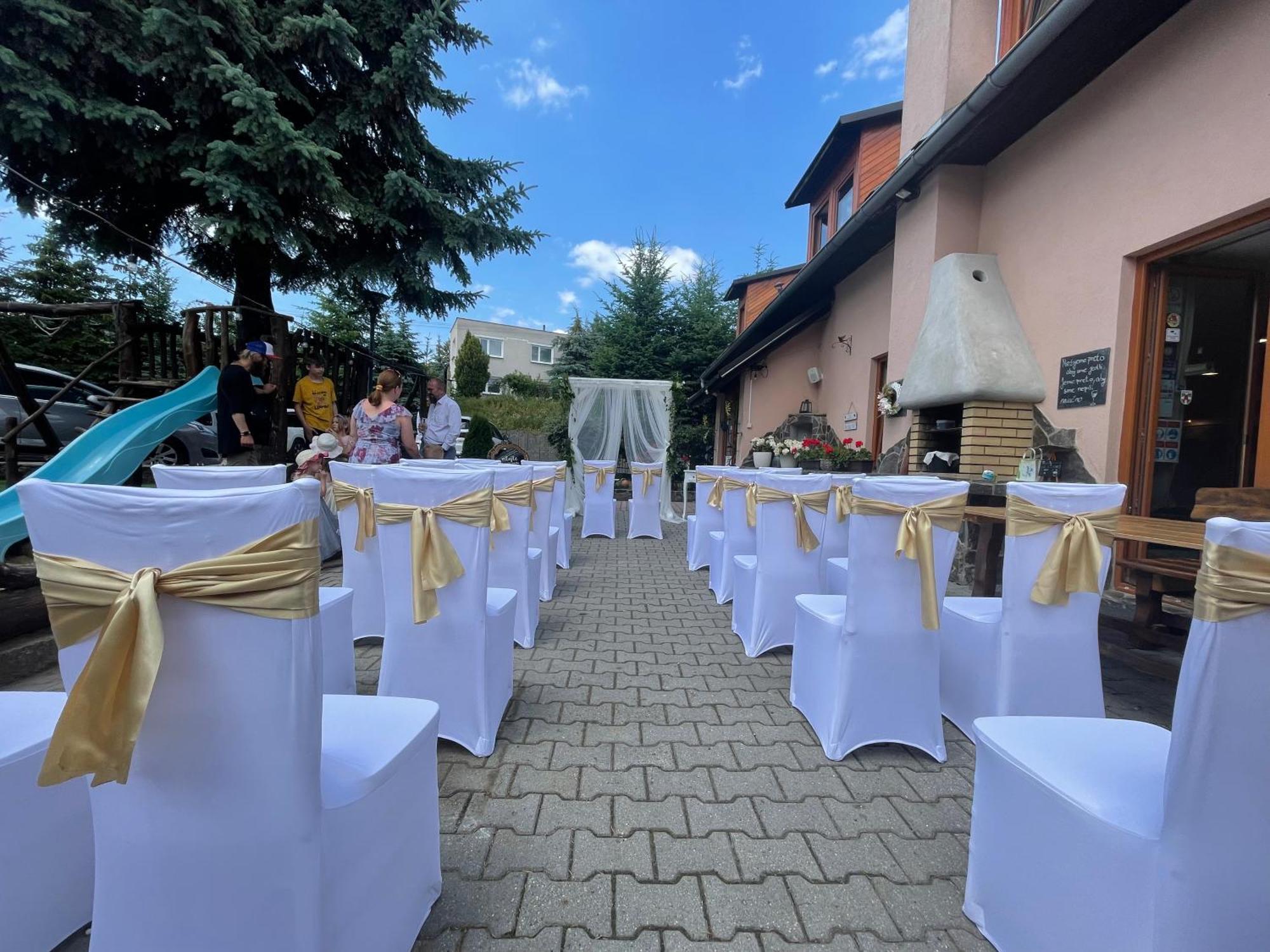 Penzion Eliska Stiavnicke Bane Zewnętrze zdjęcie